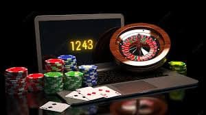 Ilustrasi promosi bonus sportsbook dan slot online di hokiraja dengan latar belakang neon
